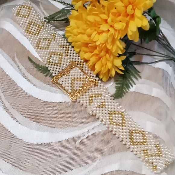 Stunning Gold & White Pearl Belt - Picture 1 of 16